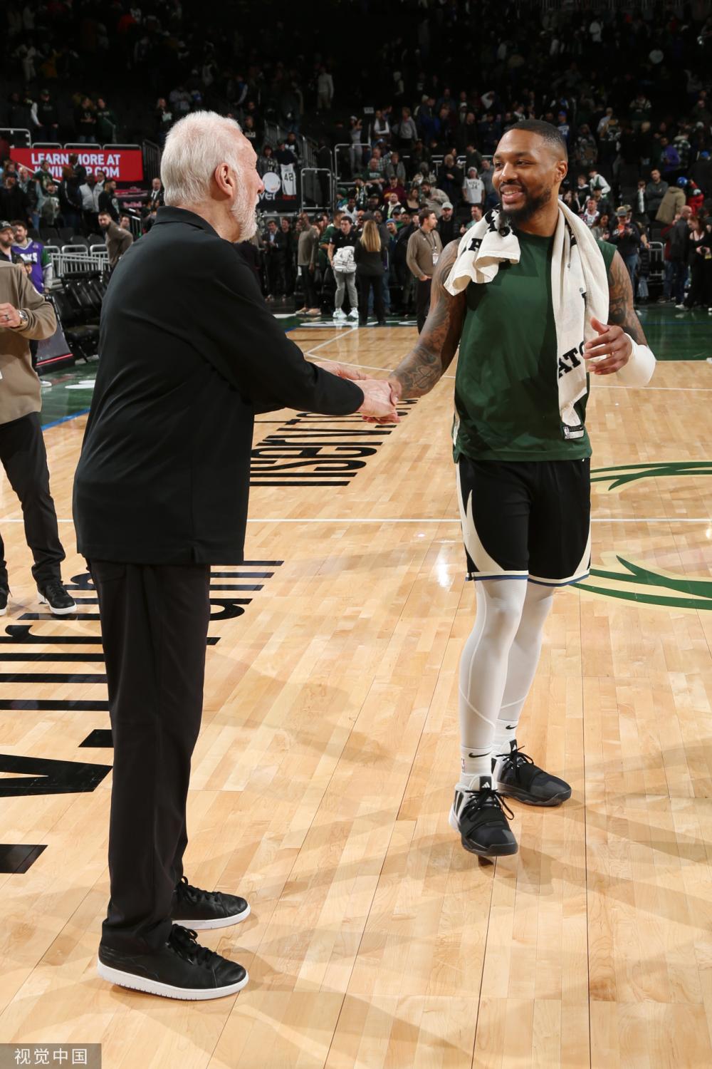 他已经在众 他已经在众