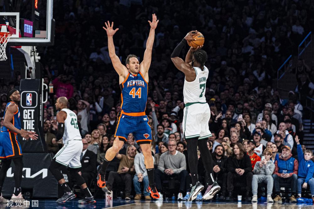 这一决定背 这一决定背