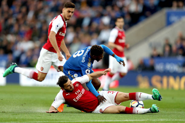 并曾多次在 并曾多次在